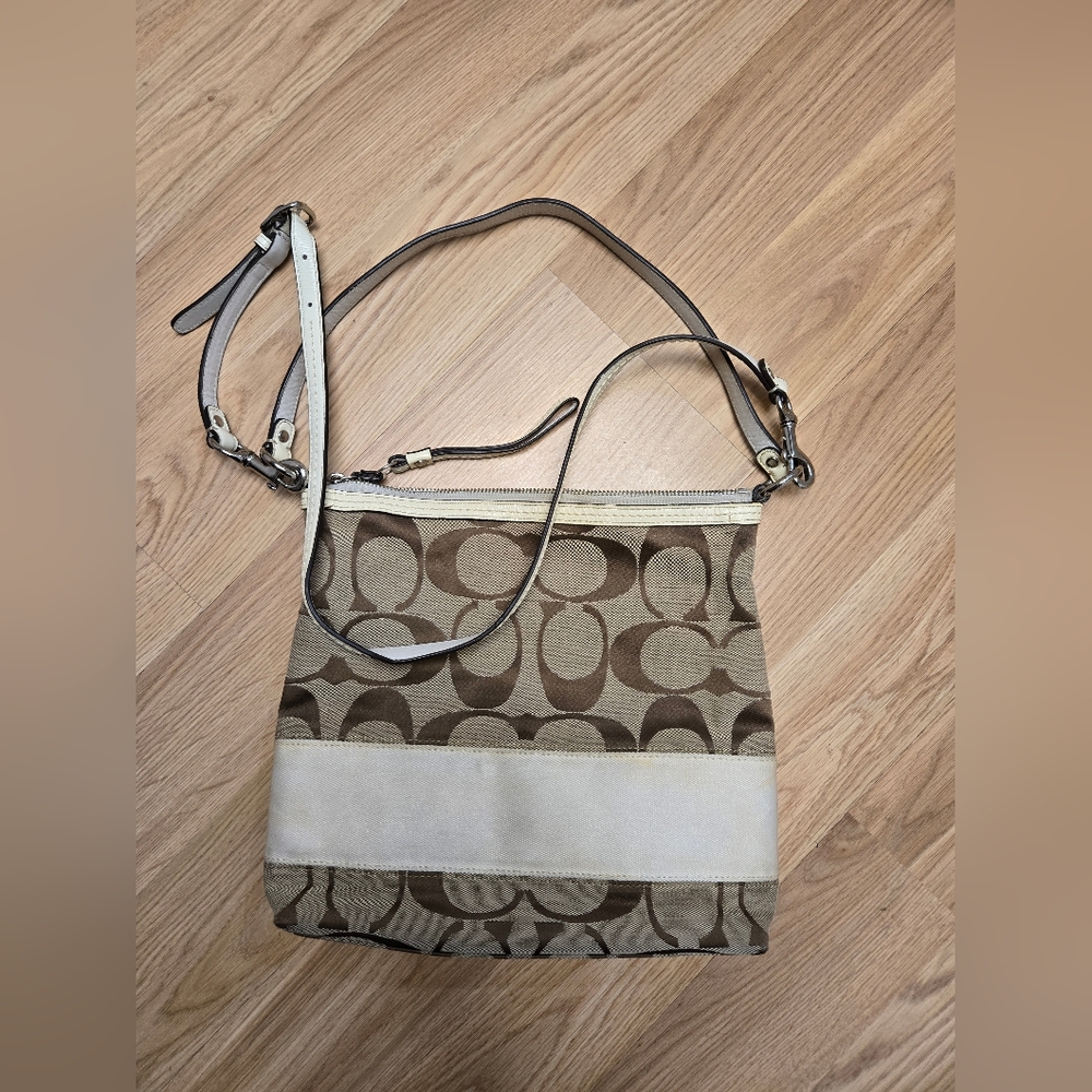 Coach 2009 Elegant Tan and Cream Crossbody Bag